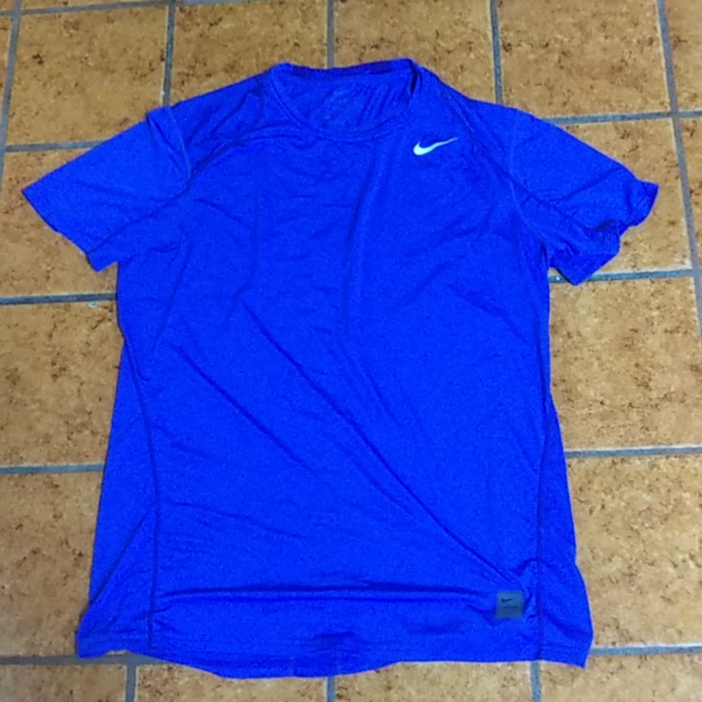 Nike T-shirt